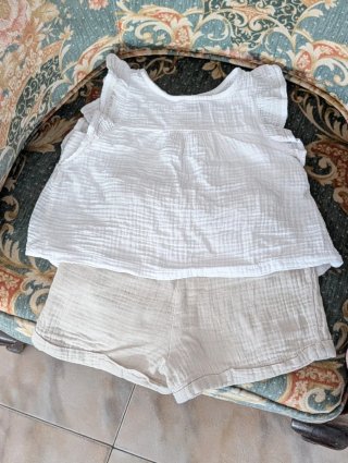 Conjunto de niña blanco y beige 4 años