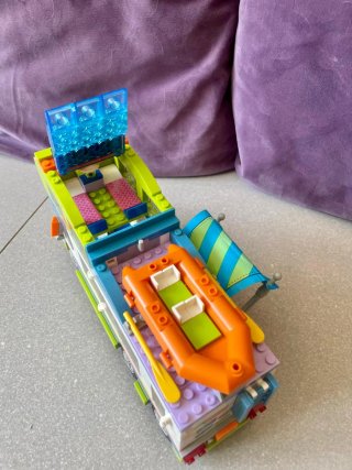 Construcción Autocaravana Girls Club tipo Lego