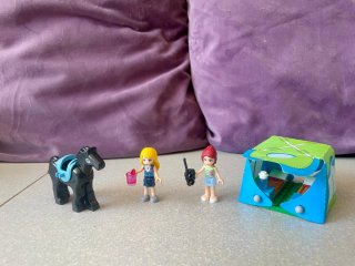 Construcción Autocaravana Girls Club tipo Lego