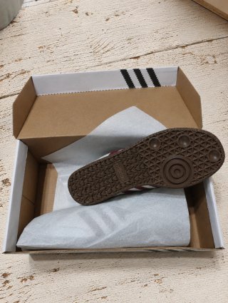 Zapatillas Adidas Beige Marrón