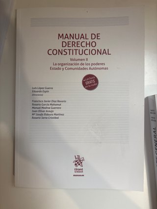 Manual de derecho constitucional