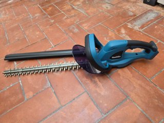 Cortasetos Eléctrico Makita DUH523