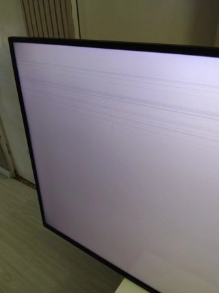 TV 55 pulgadas con golpe