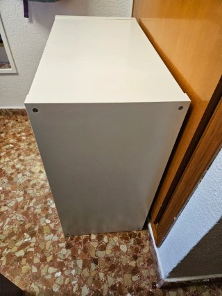 Estantería IKEA Blanca con 2 Cajas