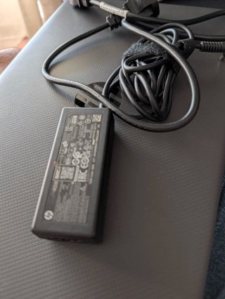 Ordenador Portátil HP Negro 255 8Gigas de Ram