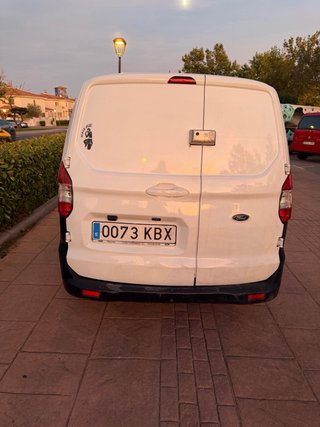 Ford Transit Courier 2018