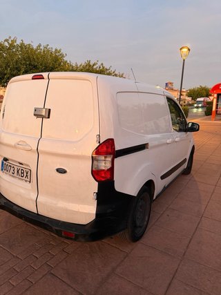 Ford Transit Courier 2018