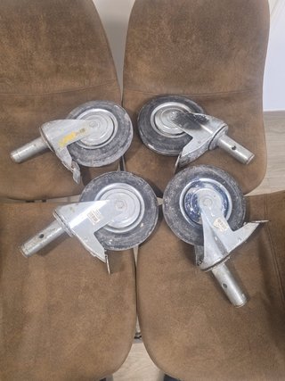Ruedas de andamio metálicas