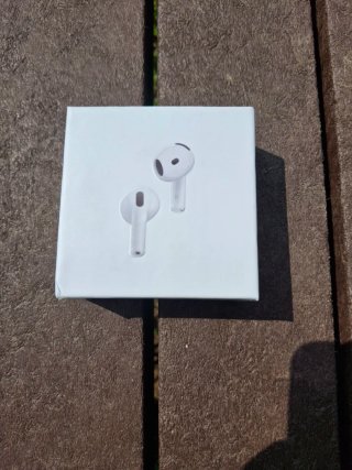 Apple AirPods con Custodia di Ricarica