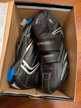 NUEVAS Zapatillas SPECIALIZED DEFROSTER talla 41