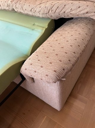 Sofá cama beige de tela