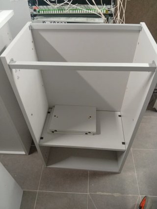 Armarios de cocina y 5 puertas blindadas de entrad