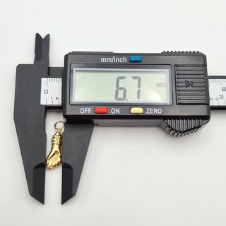 Colgante Mano Higa Oro 18K 0.47gr 2cm