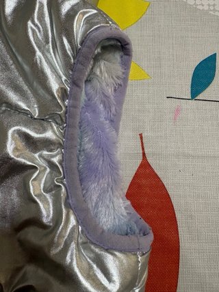 Chaleco reversible plateado y morado