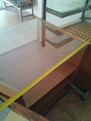 Mostrador de Madera y Cristal