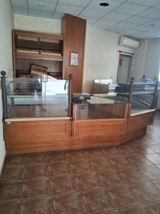 Mostrador de Madera y Cristal