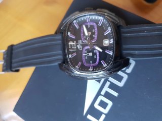 Reloj Lotus Doom