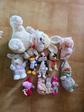 Muñecos y Peluches Variados