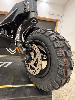 Patinete Eléctrico EcoXtrem Armored One