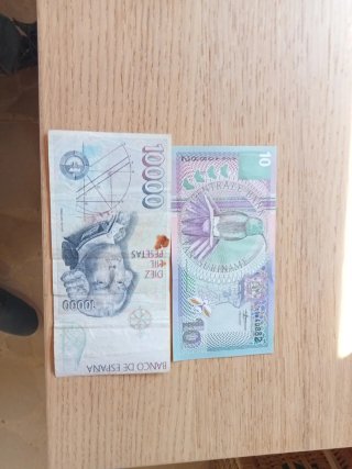 Lote de 2 Billetes: 10 Florines y 10000 Pesetas