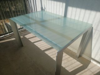 Mesa de Comedor con Sobre de Cristal