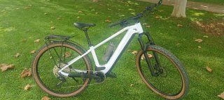Bicicleta Eléctrica de Montaña Blanca