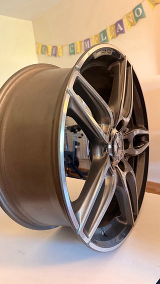 4 Llantas Mercedes-AMG 18 pulgadas (2017)