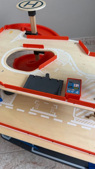 Garaje/ Parking de madera infantil (Lidl)
