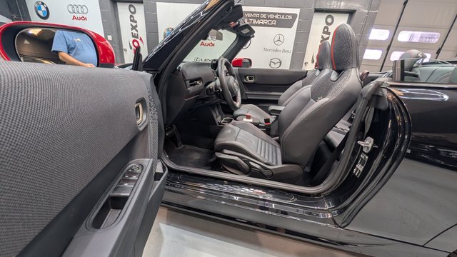MINI COOPER JCW Cabrio 2026