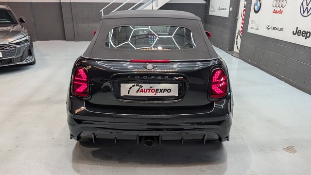 MINI COOPER JCW Cabrio 2026