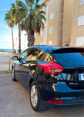 Ford focus SE 2.0 gasolina 218cv negro 2019