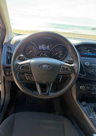 Ford focus SE 2.0 gasolina 218cv negro 2019