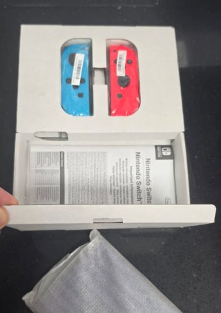 Nintendo Switch OLED Azul y Roja
