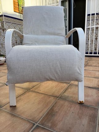 Set de Mesa y 4 Sillas de Jardín