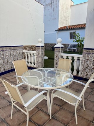Set de Mesa y 4 Sillas de Jardín