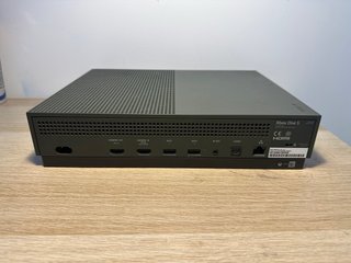 Xbox One S