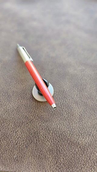 Boligrafo vintage Parker Jotter rojo