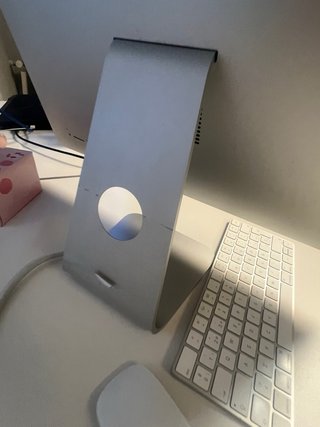 iMac 21.5 2017 i5 8GB + Teclado/Ratón