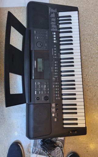 Yamaha PSR E463 Teclado