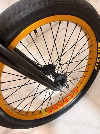 Par de Rines G-Sport Dorados