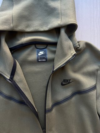 Chaqueta Nike Tech Fleece.