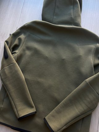 Chaqueta Nike Tech Fleece.