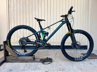 Mondraker Super Foxy Carbon RR