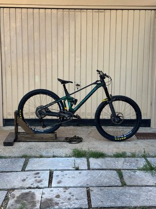 Mondraker Super Foxy Carbon RR