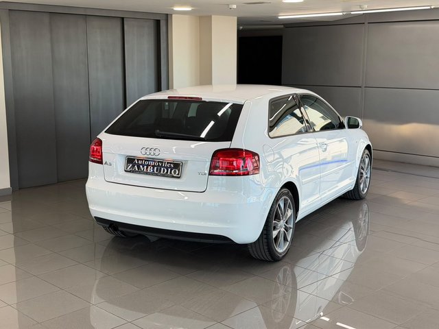 Audi A3 1.6 TDI 105cv Ambiente