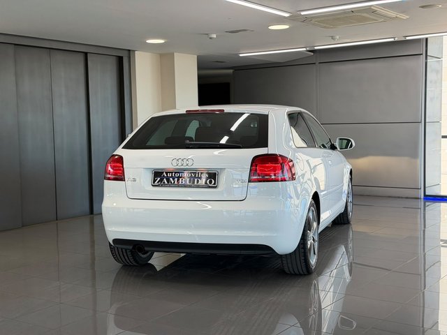 Audi A3 1.6 TDI 105cv Ambiente