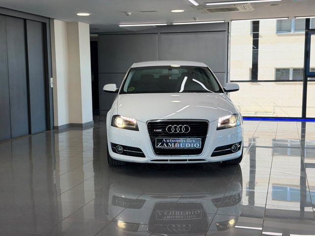Audi A3 1.6 TDI 105cv Ambiente