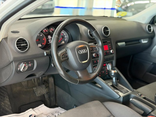 Audi A3 1.6 TDI 105cv Ambiente