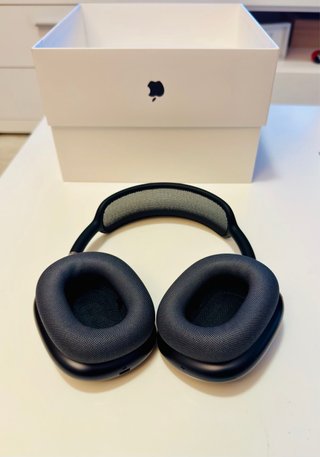 AirPods Max 2 nuovi colore Blu Notte.