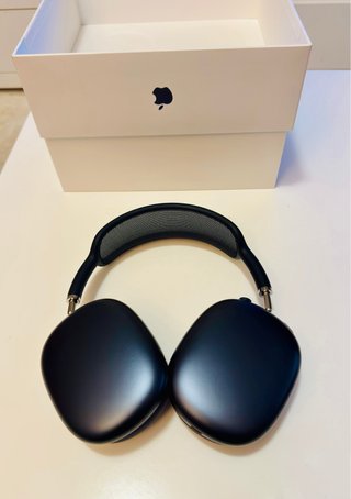 AirPods Max 2 nuovi colore Blu Notte.